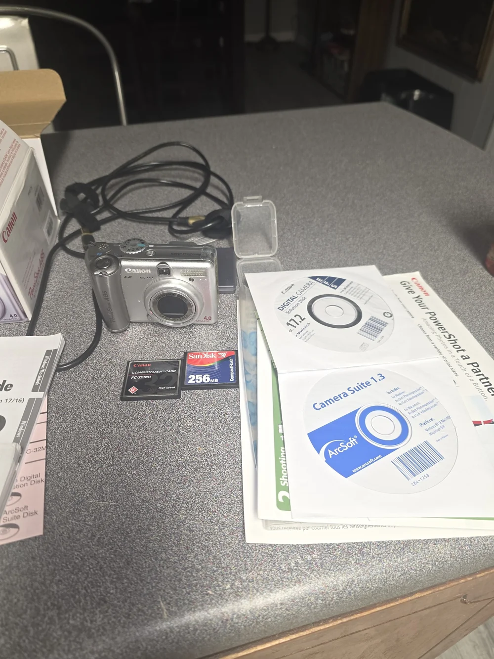 Canon PowerShot A85 4.0MP Digital Camera Boxed CIB Bundle FOR PARTS 2 CF Cards